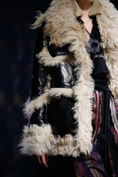 Look 65